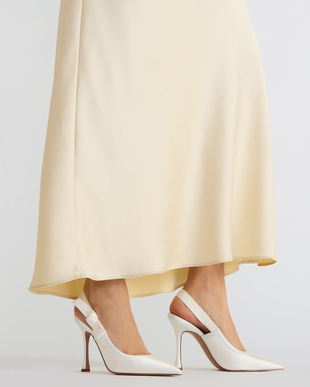 Steve Madden BRI White Satin Slingback Pump Women's Heel