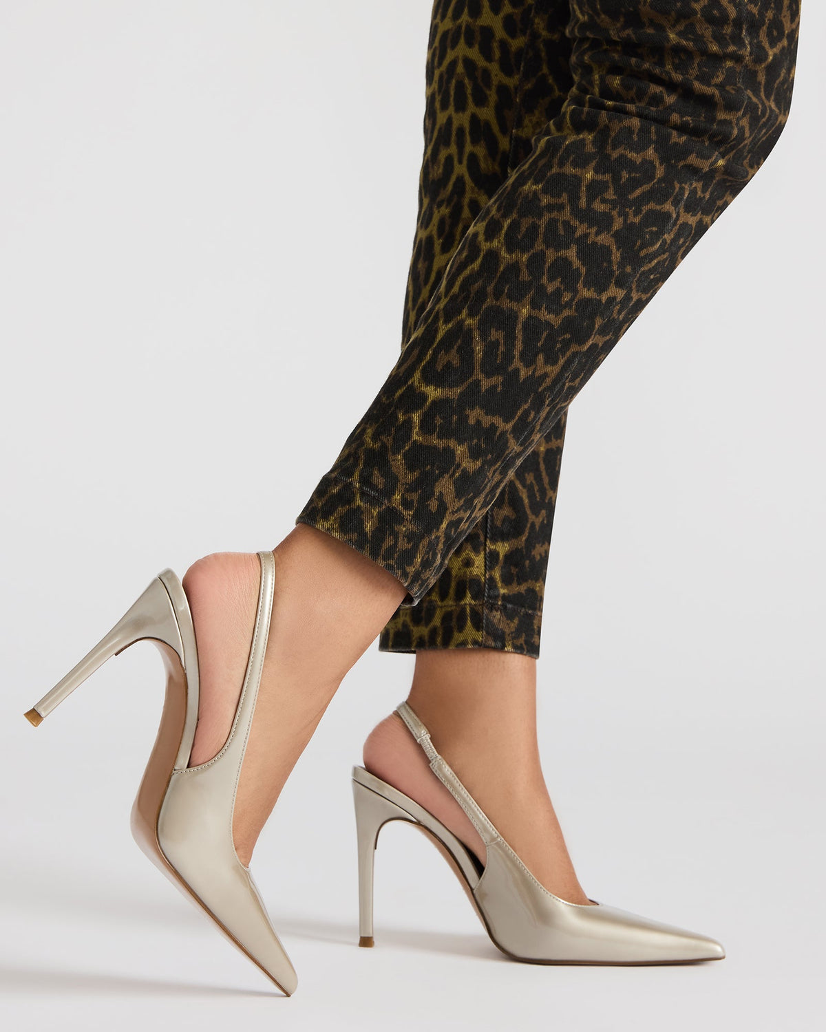 Steve Madden REYES Champagne Slingback Stiletto Pointed-Toe Pump Women's Heel