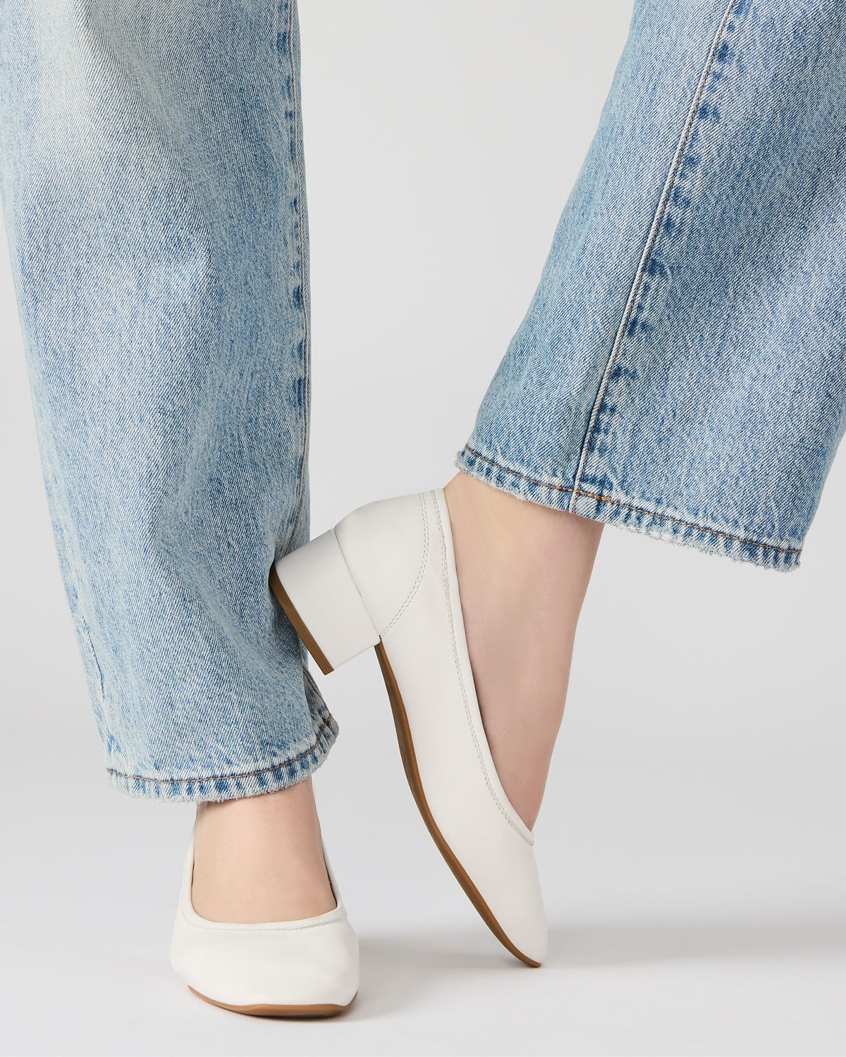 Steve Madden MOLLIE White Leather Ballet Women's Block Heels