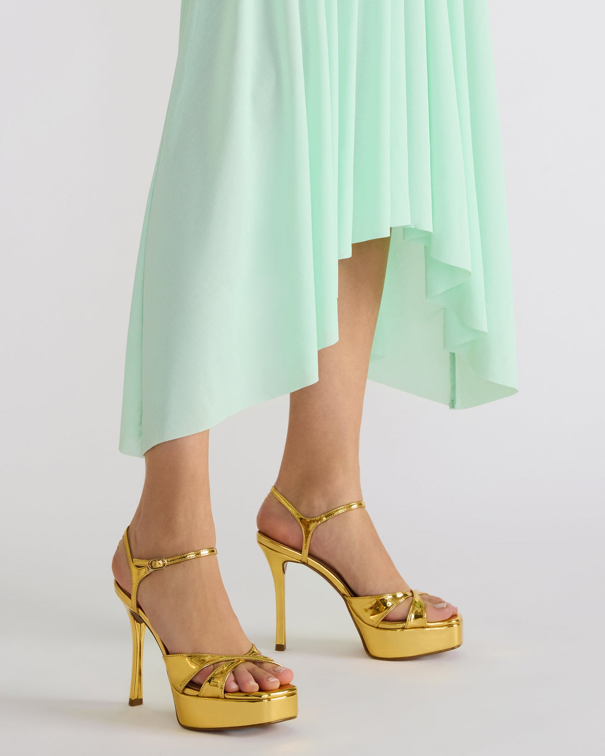 Steve Madden SCARLET Gold Square-Toe Strappy Platform Women's Heel