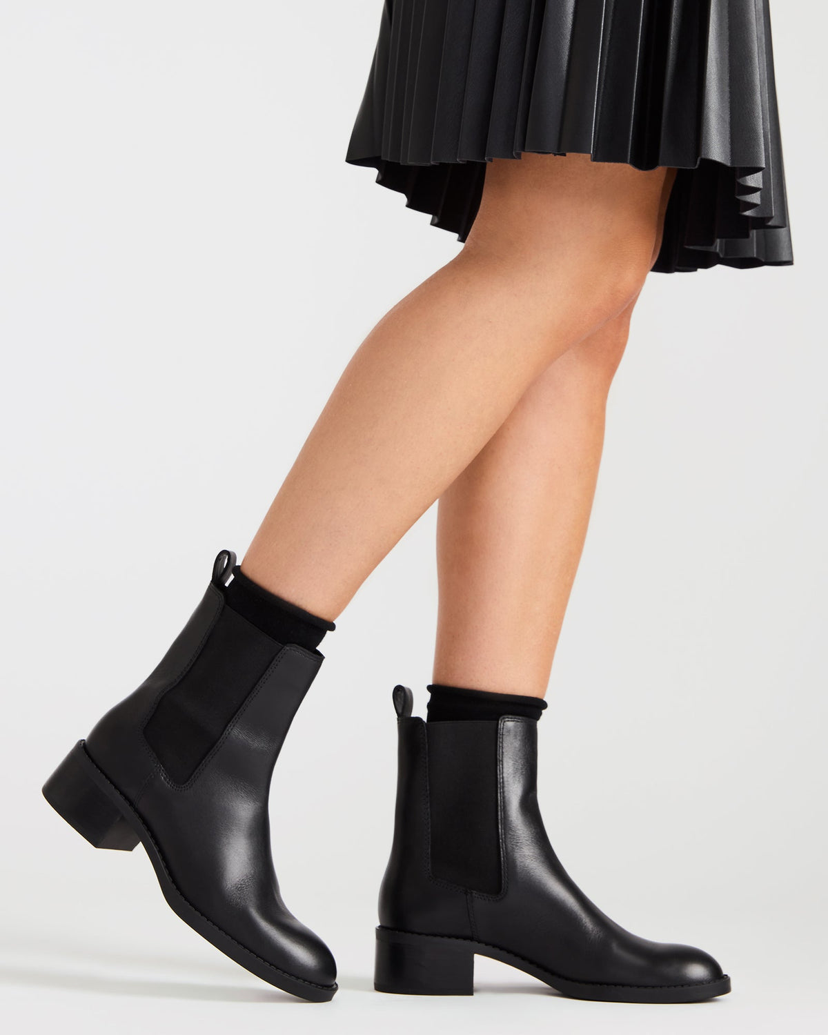 Steve Madden KAPLAN Black Leather Chelsea Block Heel Women's Ankle Boot