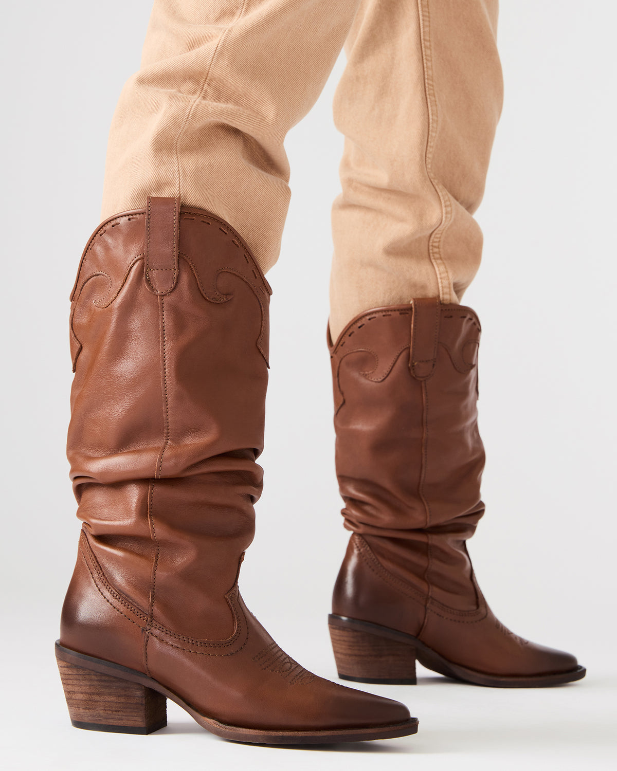 Steve Madden STAGE Cognac Leather Pointed-Toe Scrunched Western Women's Boot