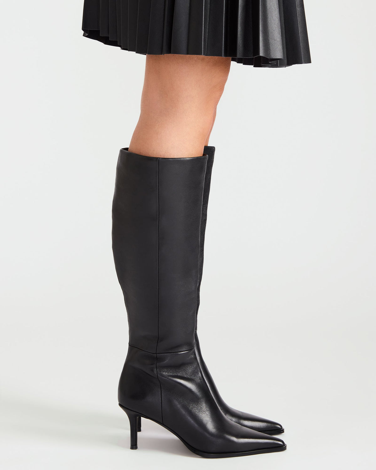 Steve Madden LINGO Black Leather Pointed-Toe Knee-High Women's Boot