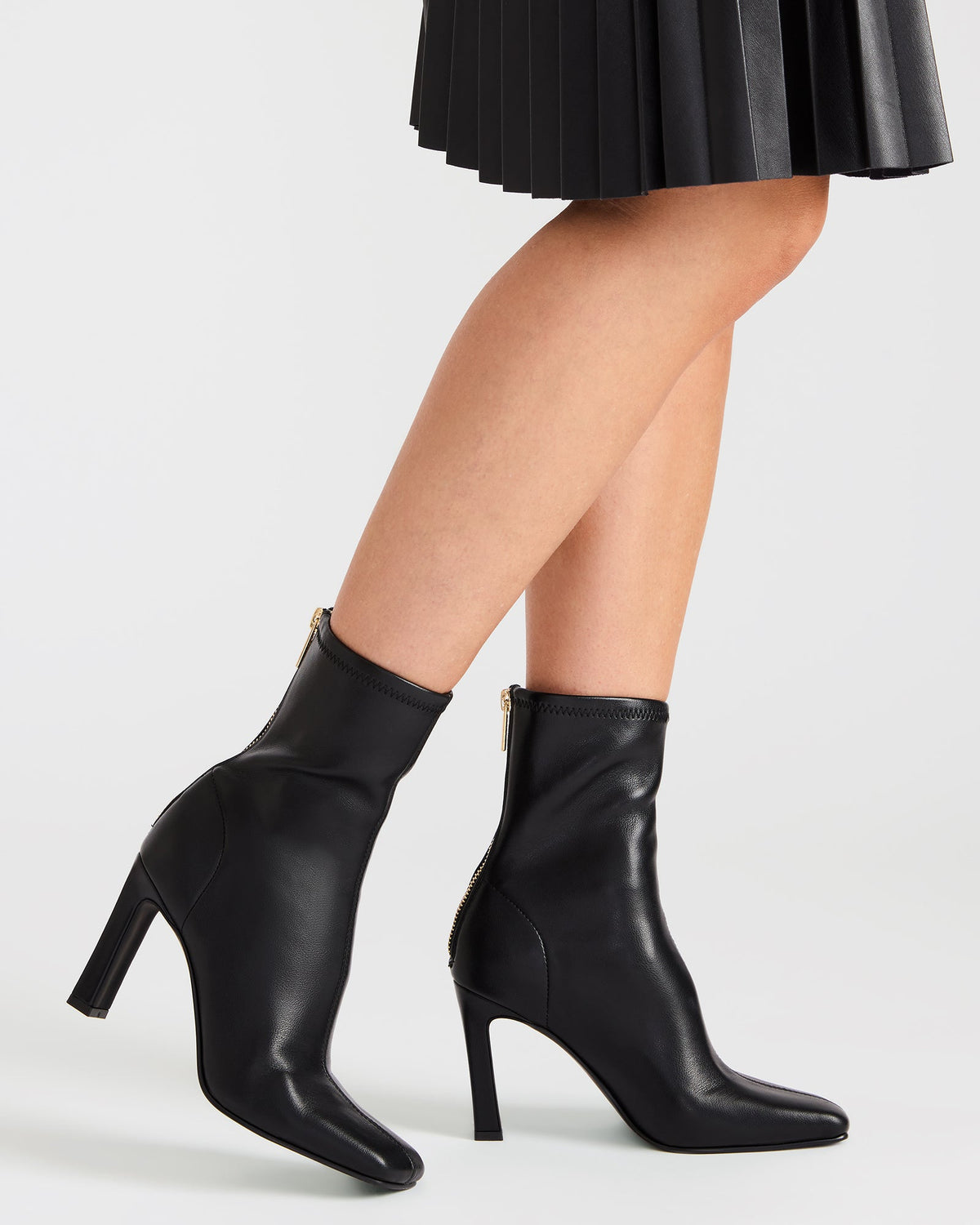Steve Madden KHELAN Black Square-Toe Heeled Women's Ankle Boot