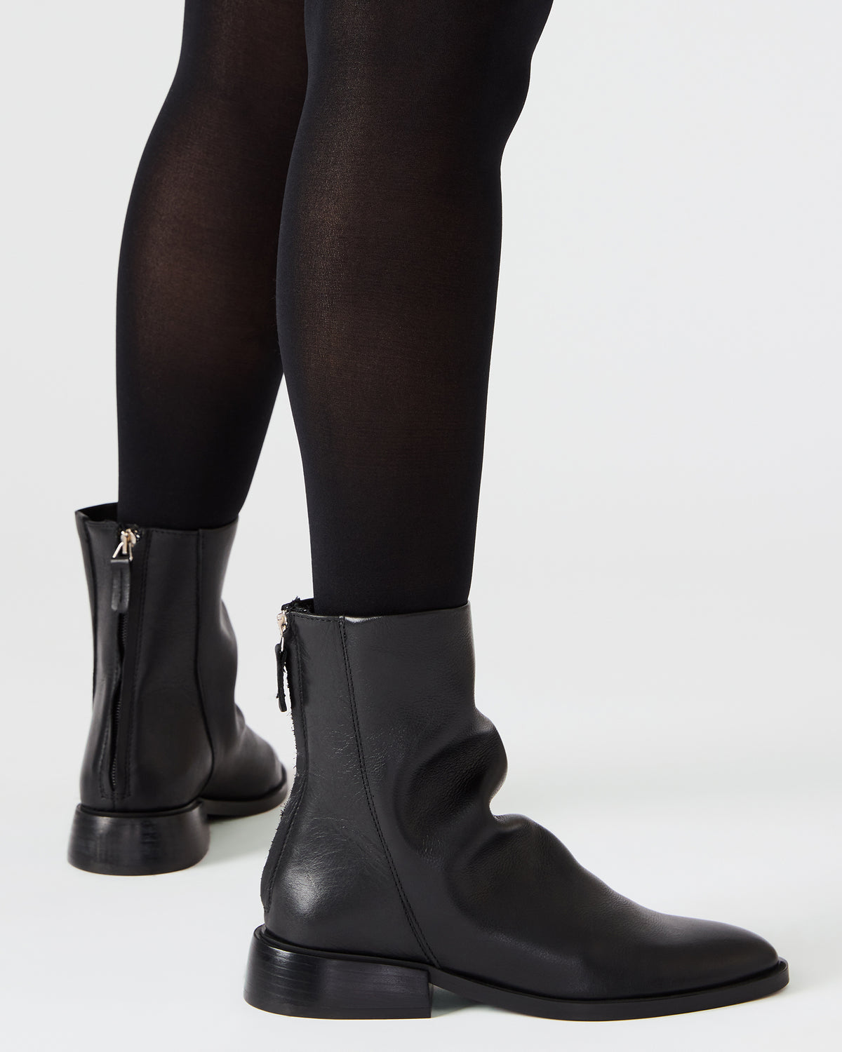 Steve Madden NEXIE Black Leather Women's Pointed-Toe Ankle Boot