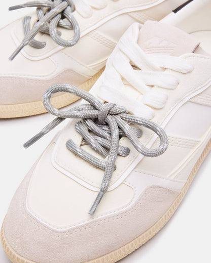 Steve Madden SPORTY White Low-Top Lace-Up Women's Sneaker