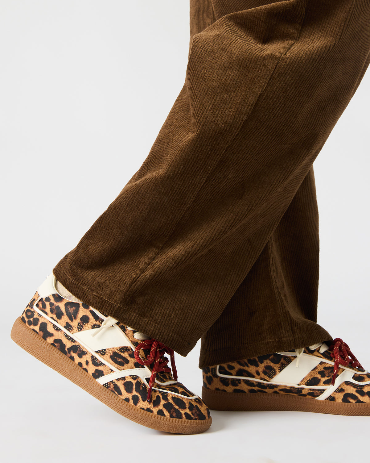 Steve Madden SPORTY Brown Low-Top Lace-Up Women's Sneaker