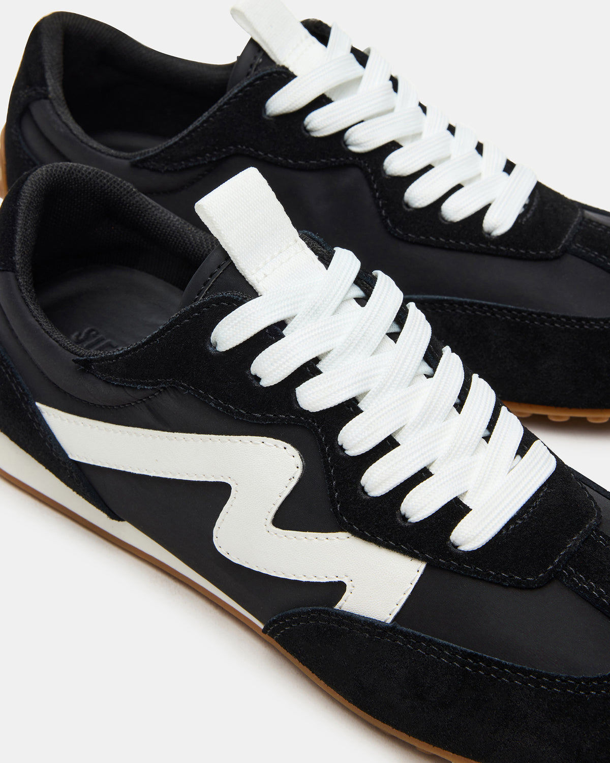 Steve Madden CASPER Black/White Low-Top Lace-Up Women's Sneaker