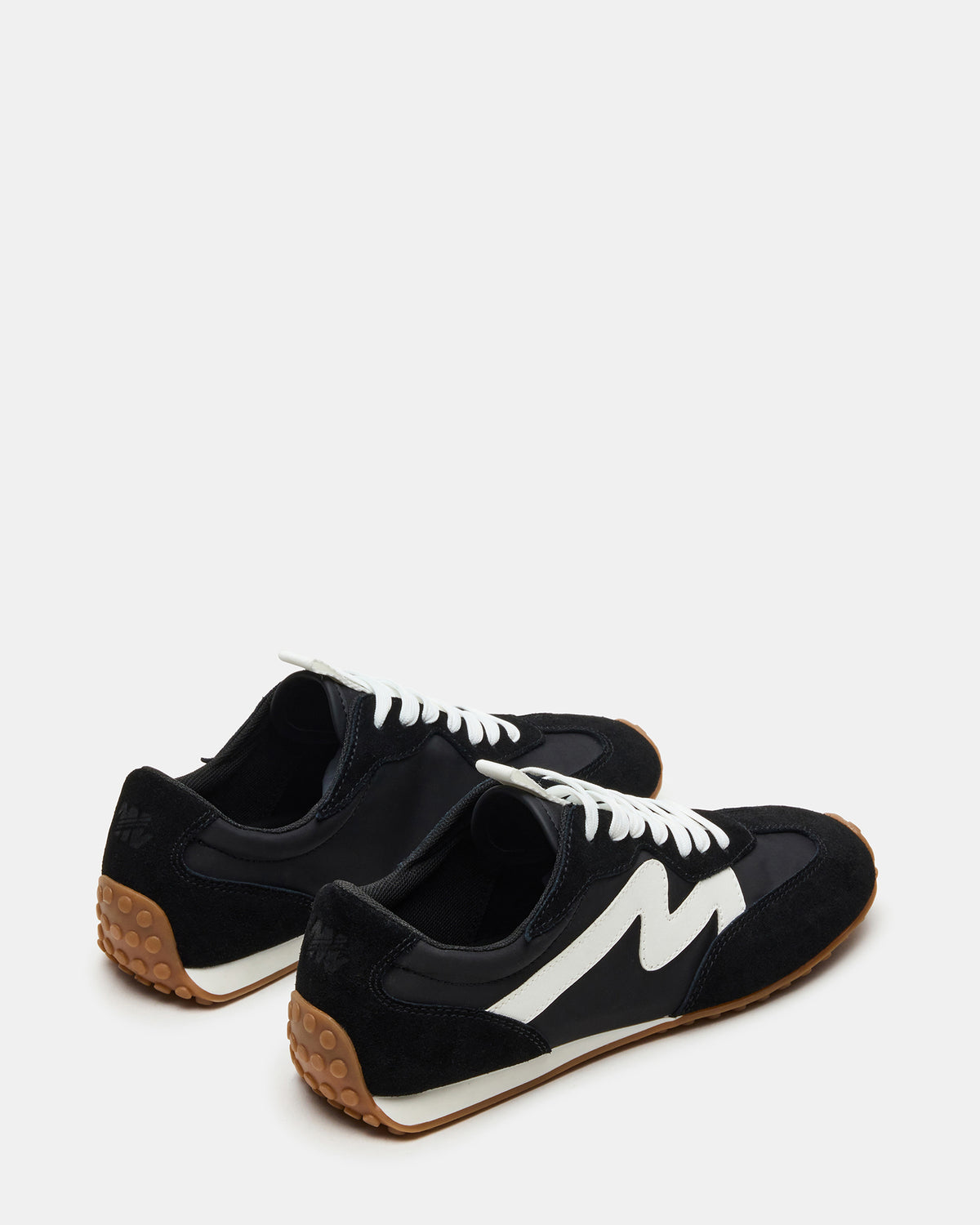Steve Madden CASPER Black/White Low-Top Lace-Up Women's Sneaker