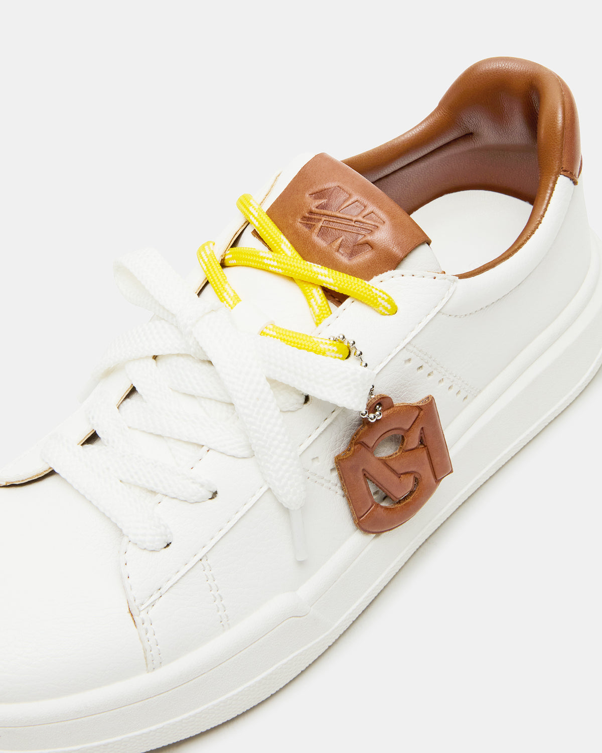 Steve Madden MARVIN White/Tan Low-Top Lace-Up Women's Sneaker