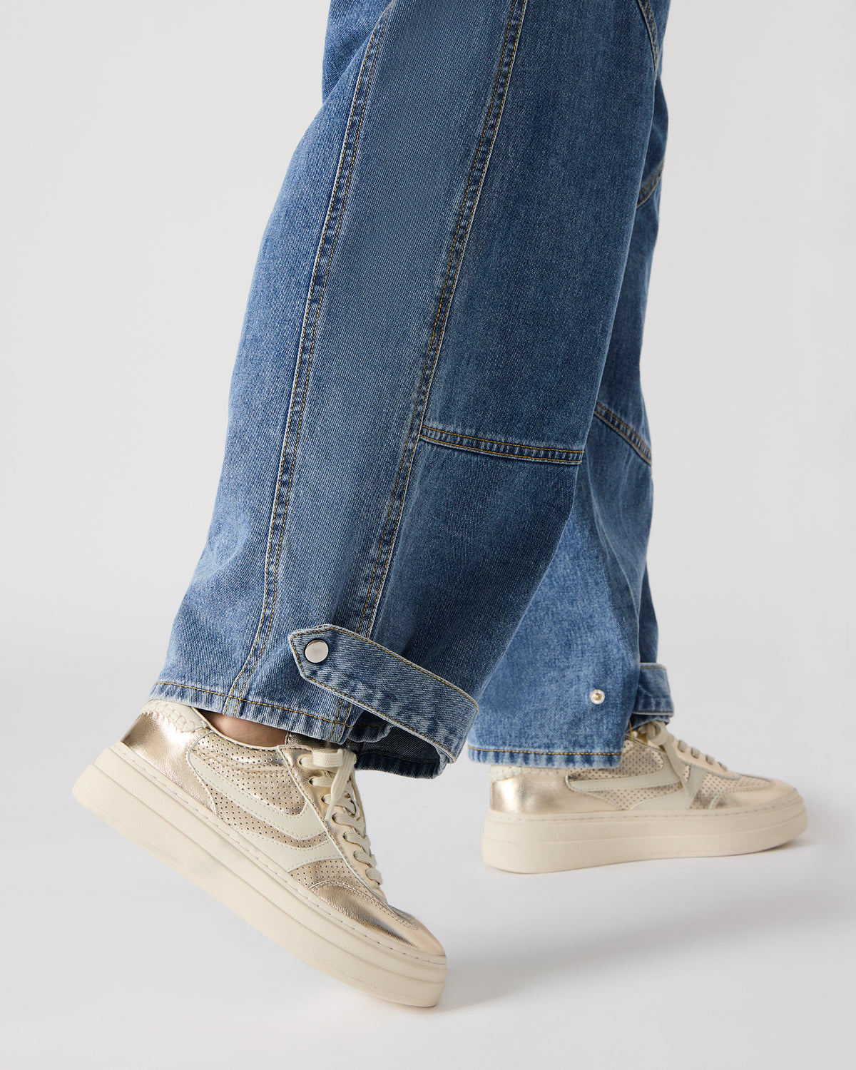 Steve Madden DODGE Perforated Champagne Multi Women's Low-Top Platform Sneaker