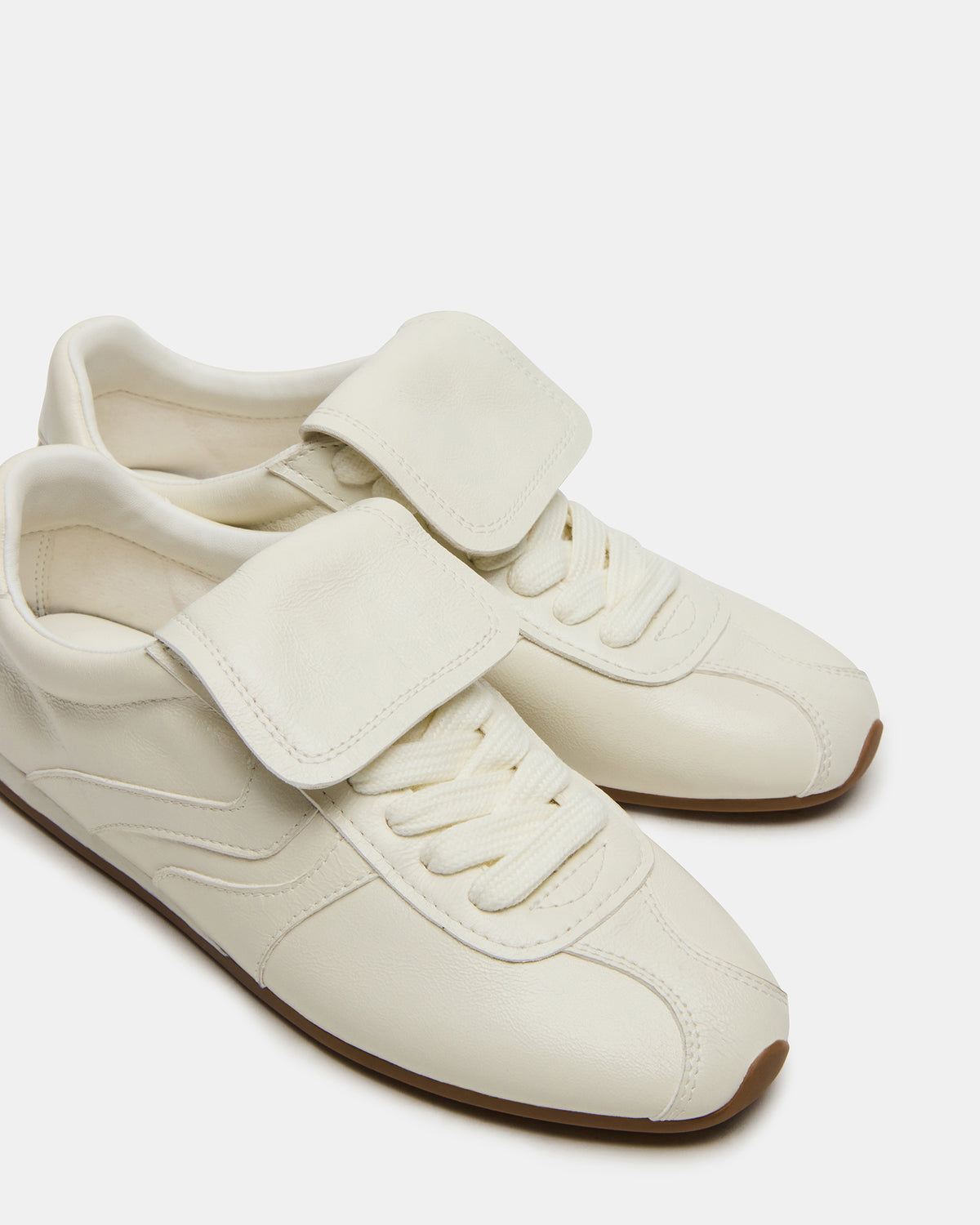 Steve Madden MOBILITY White Leather Women's Low-Top Lace-Up Sneaker