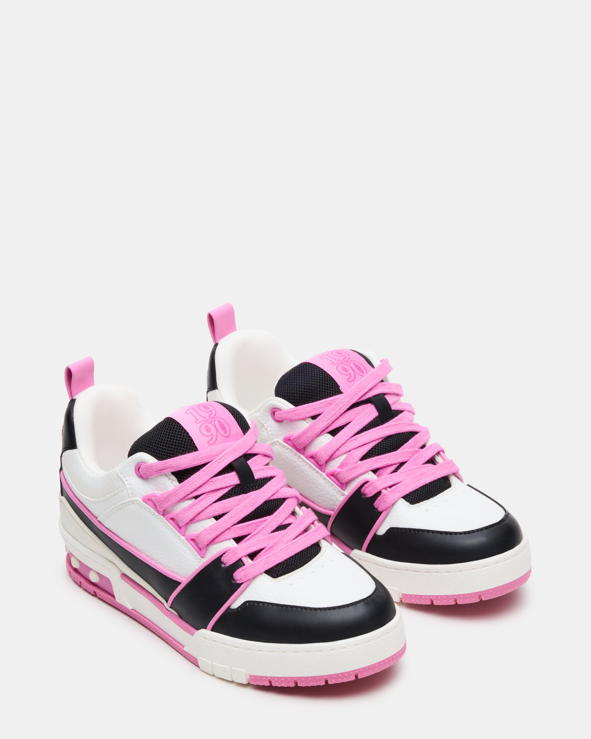 Steve Madden SKATER Black/Pink Low-Top Lace-Up Women's Sneaker