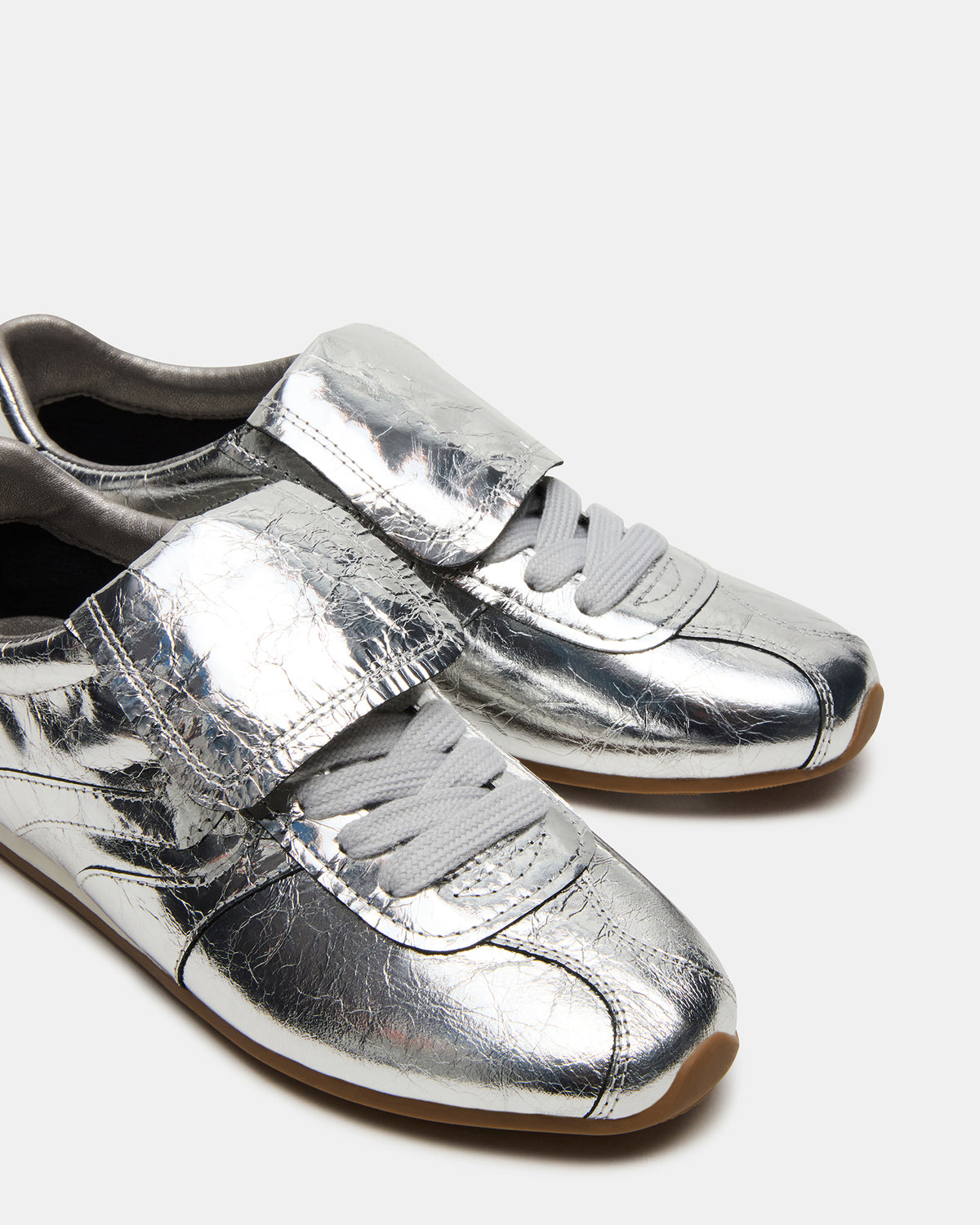 Steve Madden MOBILITY SIlver Leather Women's Low-Top Lace-Up Sneaker