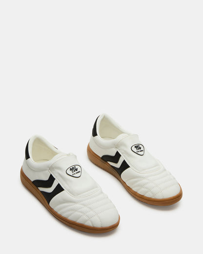 Steve Madden BOLT Black/White Low-Top Sneaker | Women's Sneakers