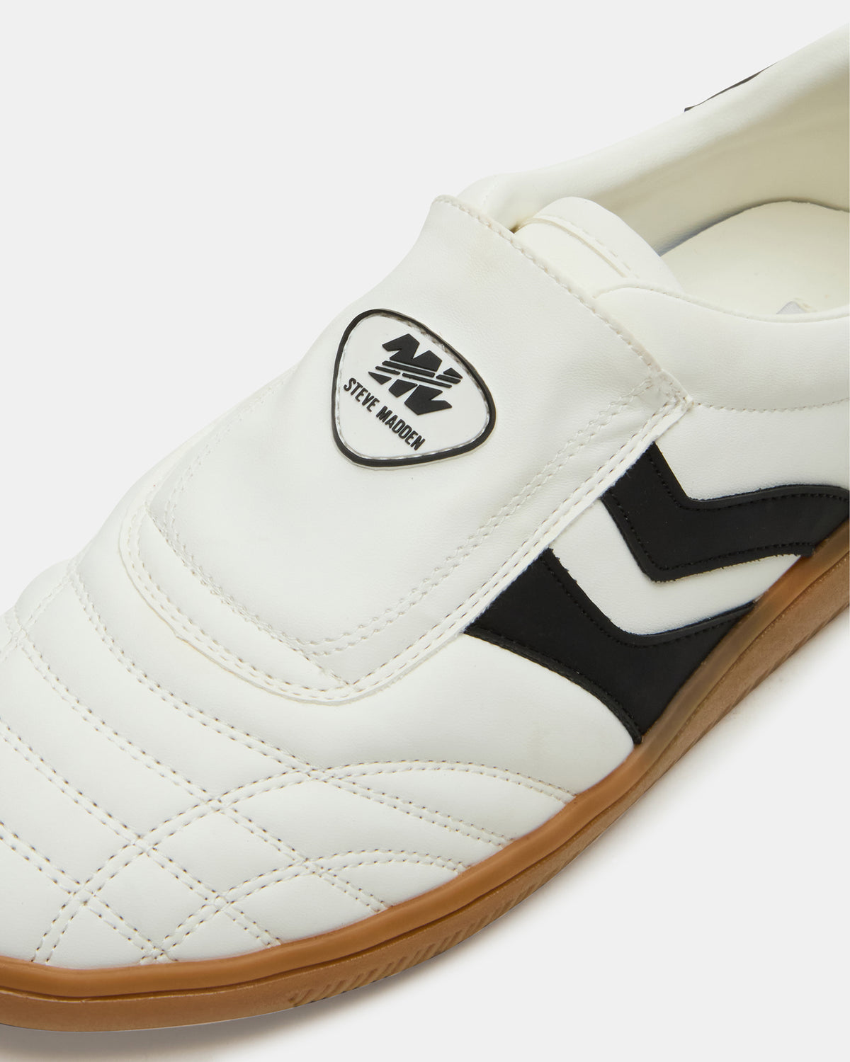 Steve Madden BOLT Black/White Low-Top Sneaker | Women's Sneakers