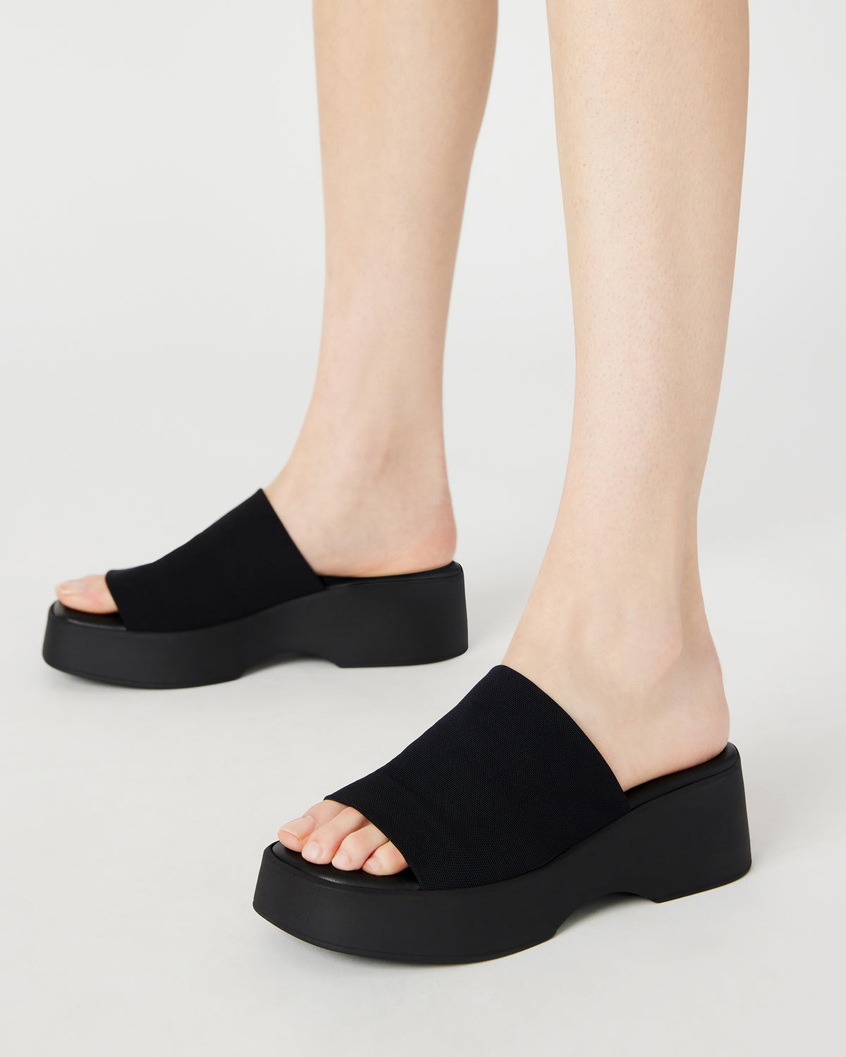 Steve Madden SLINKY30 Black Women's Platform Sandal