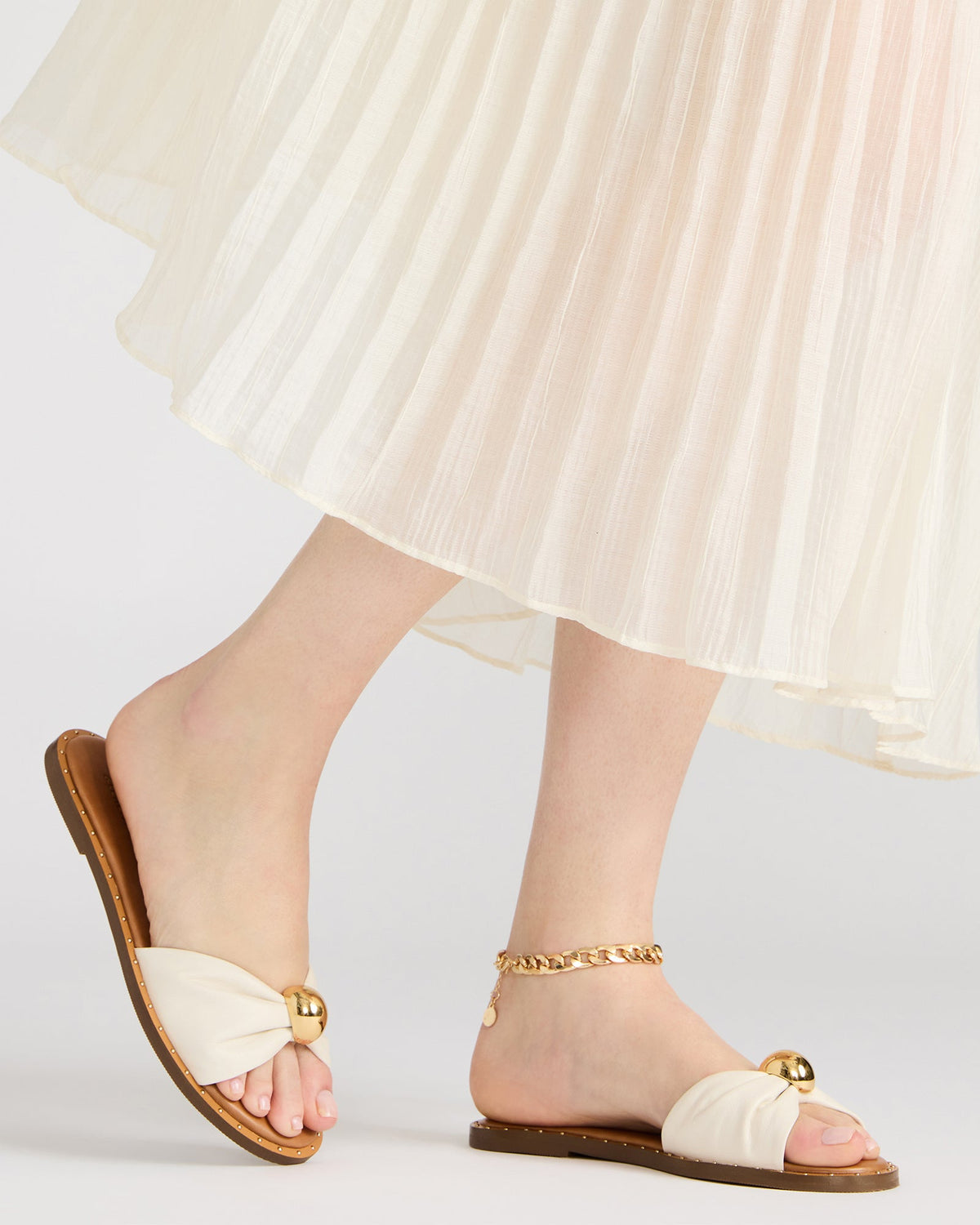 Steve Madden DIPSY White Leather Slide Rounded Toe Women's Sandal