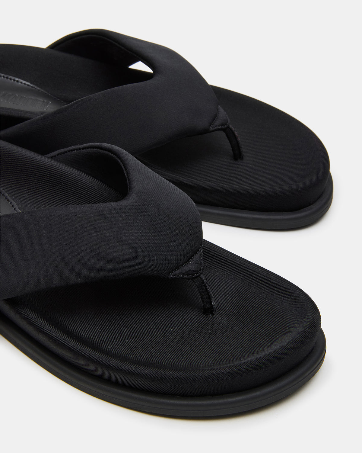 Steve Madden ZINNIA Black Women's Thong Footbed Sandal