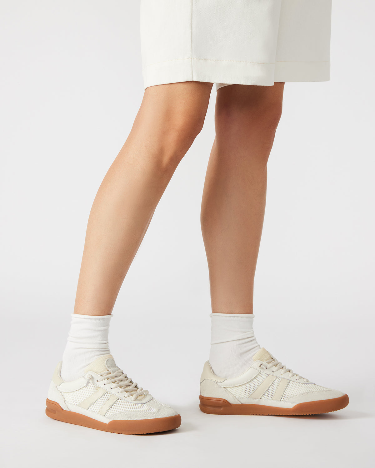Steve Madden VERDICT White Multi Women's Lace-Up Sneaker