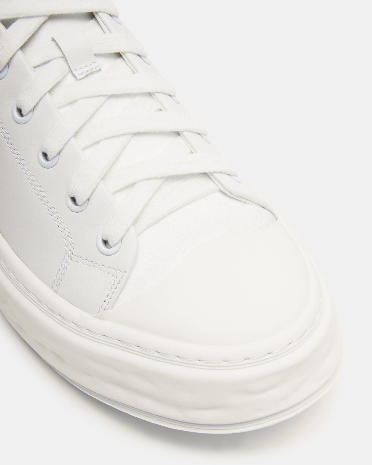 Steve Madden MACRAE White Leather Men's Low-Top Fashion Sneaker