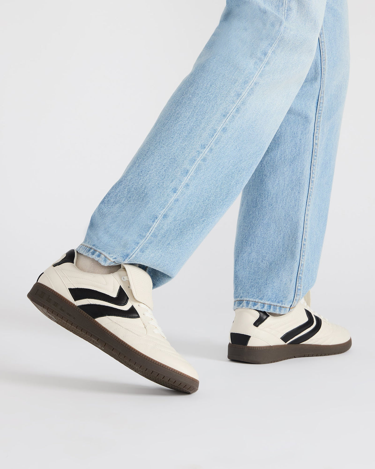 Steve Madden JANOS White Leather Low-Top Lace-Up Men's Sneaker