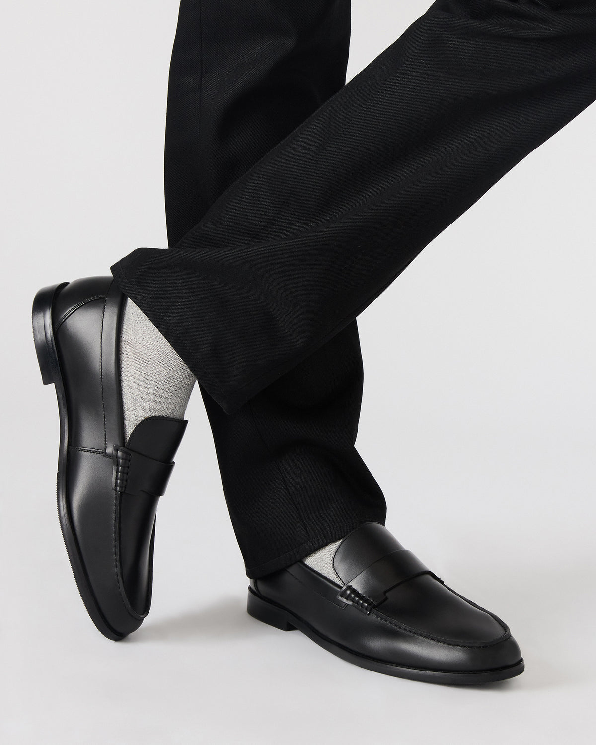 Steve Madden COLVER Black Leather Men's Slip-On Loafer