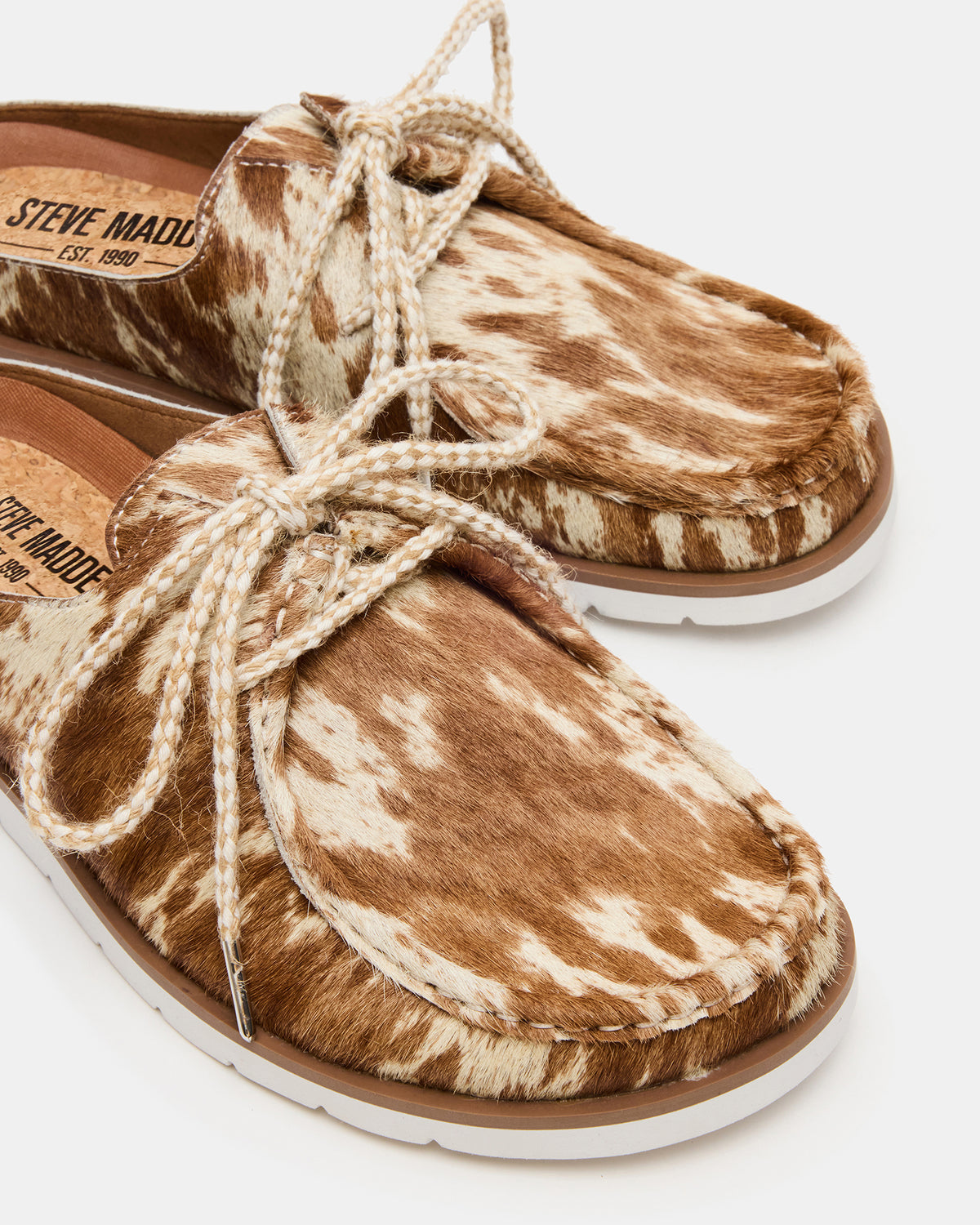 Steve Madden SAILOR Brown White Slip-On Laces Footbed Men's Casual Shoe