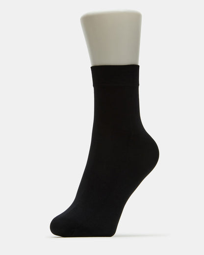 Steve Madden 2 Pack Lace Anklet Women's Quarter Socks White