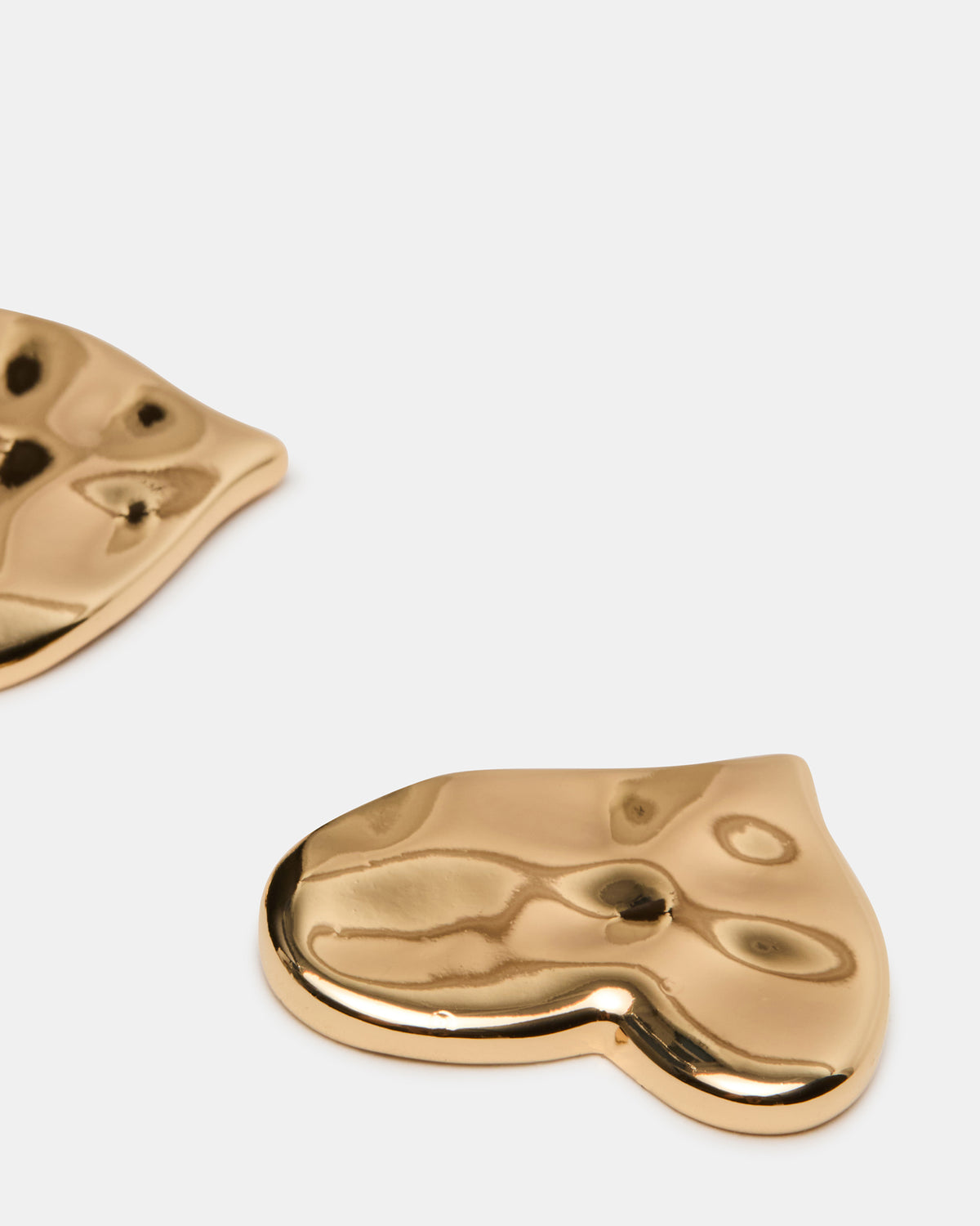 Steve Madden TEXTURED HEART STUD EARRINGS GOLD Women's Textured Heart Stud Earrings