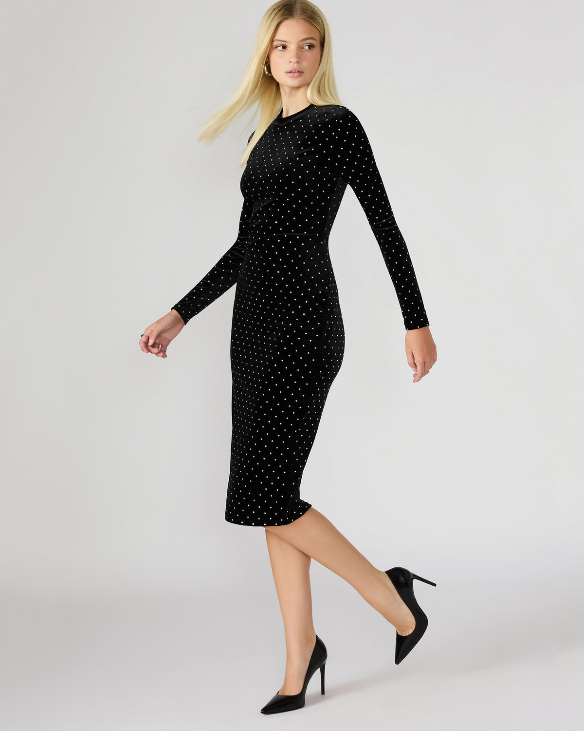Steve Madden HAILEE Black Studded Velvet Long-Sleeved Pull-On Mock Neck Midi Women's Dress