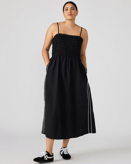 Steve Madden KIT Dress Black/White Flowy Smocked Striped Maxi Dress