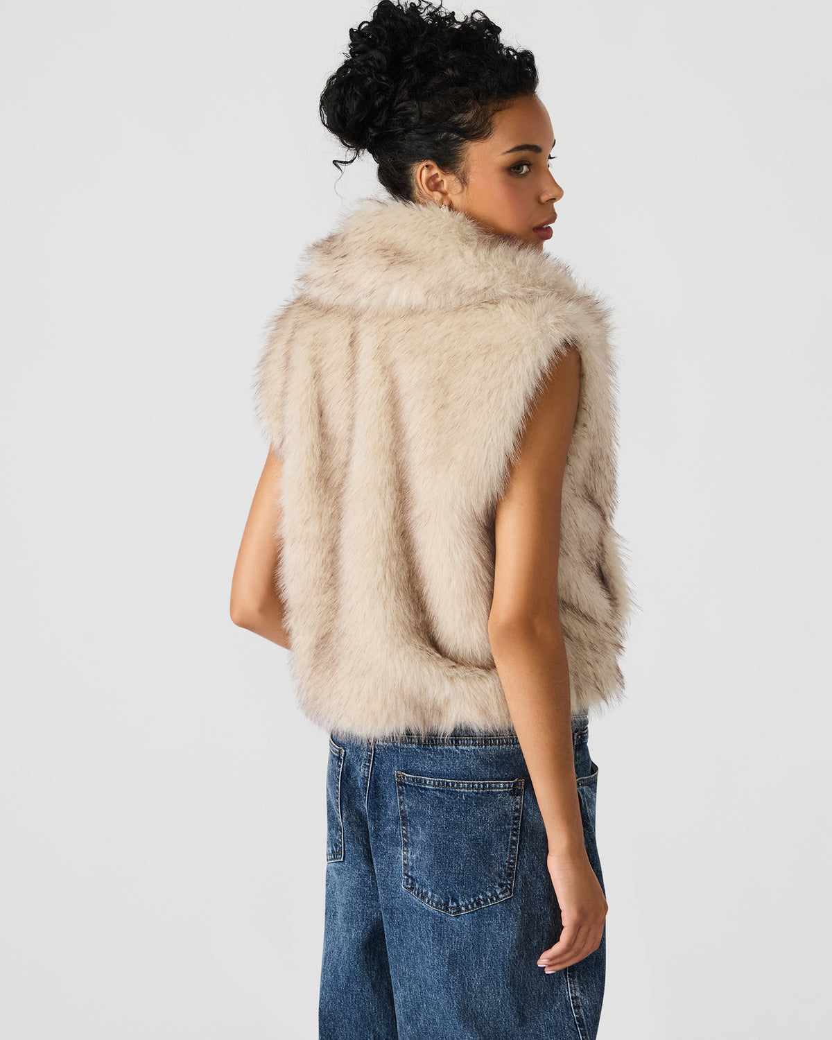 Steve Madden SAFIRA Natural Faux Fur Sleeveless Collared Women's Vest