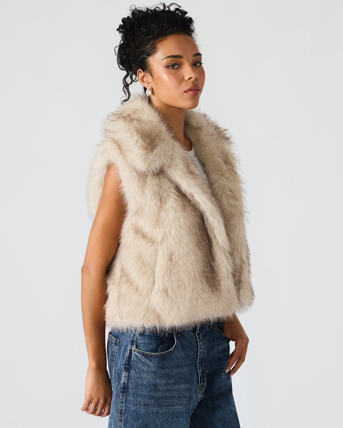 Steve Madden SAFIRA Natural Faux Fur Sleeveless Collared Women's Vest