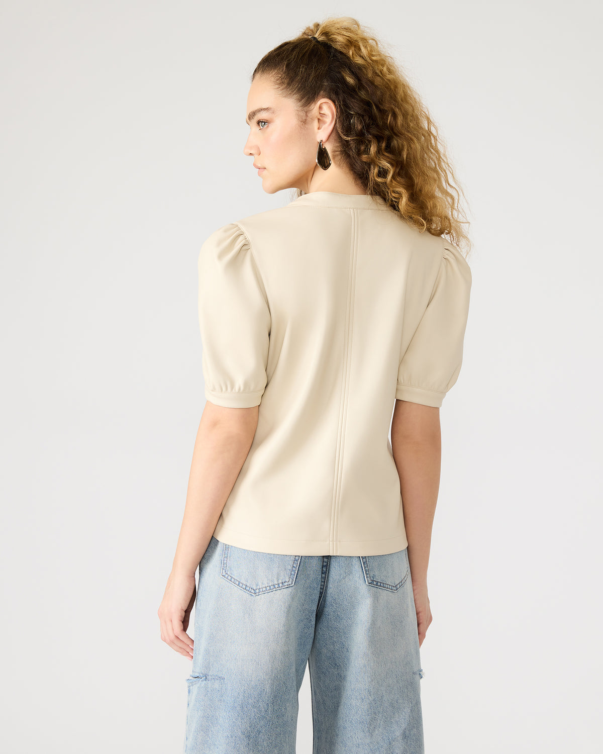 Steve Madden JANE Bone Women's Short-Sleeved Suede Top