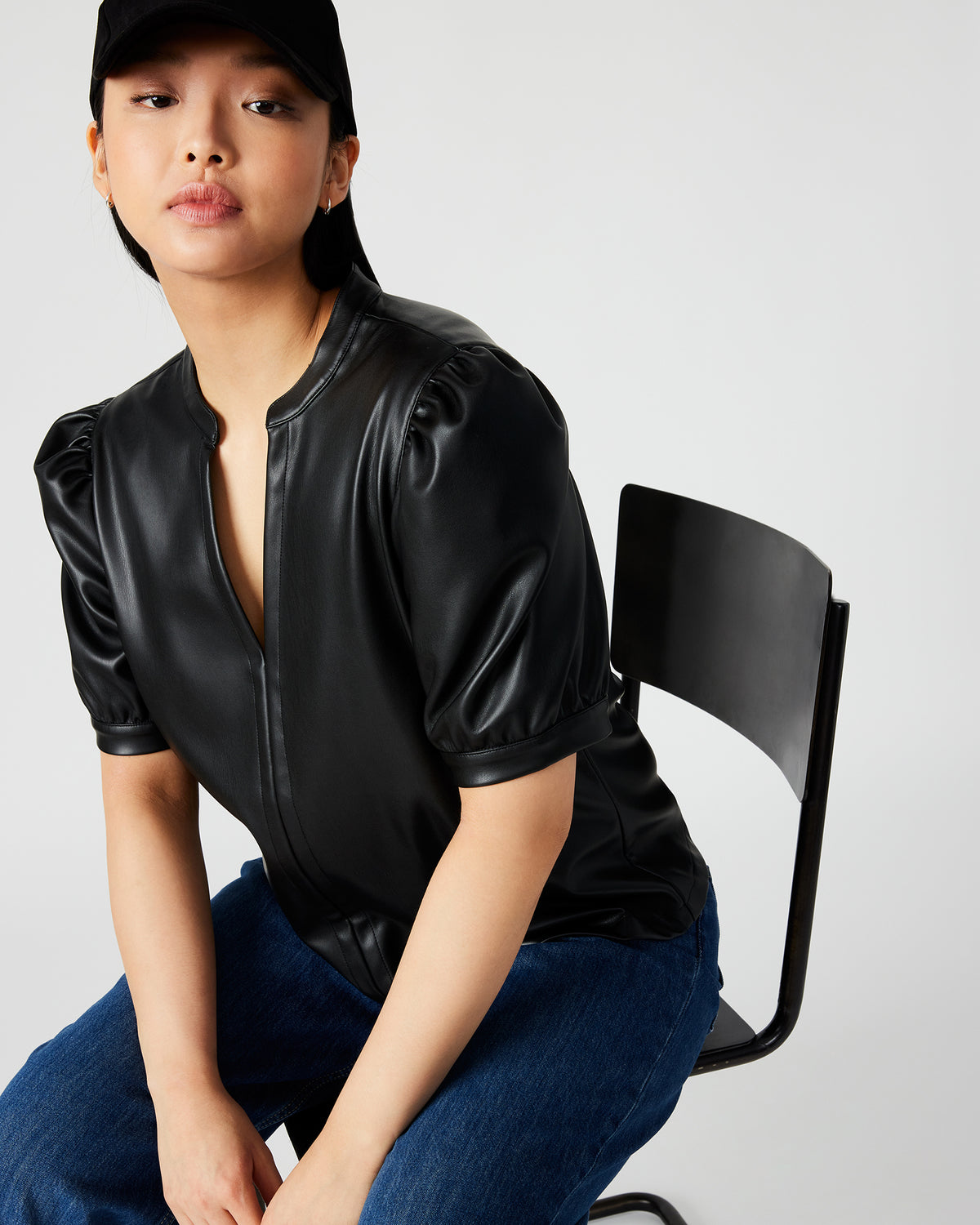 Steve Madden JANE Black Women's Short-Sleeved Suede Top