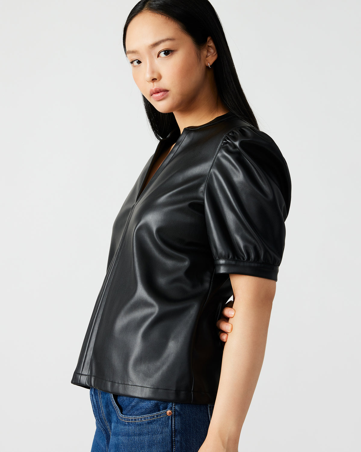 Steve Madden JANE Black Women's Short-Sleeved Suede Top