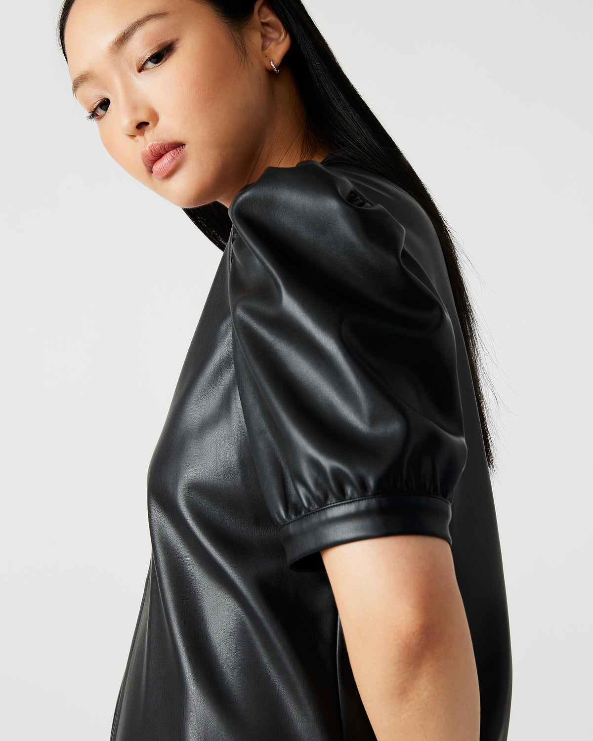 Steve Madden JANE Black Women's Short-Sleeved Suede Top