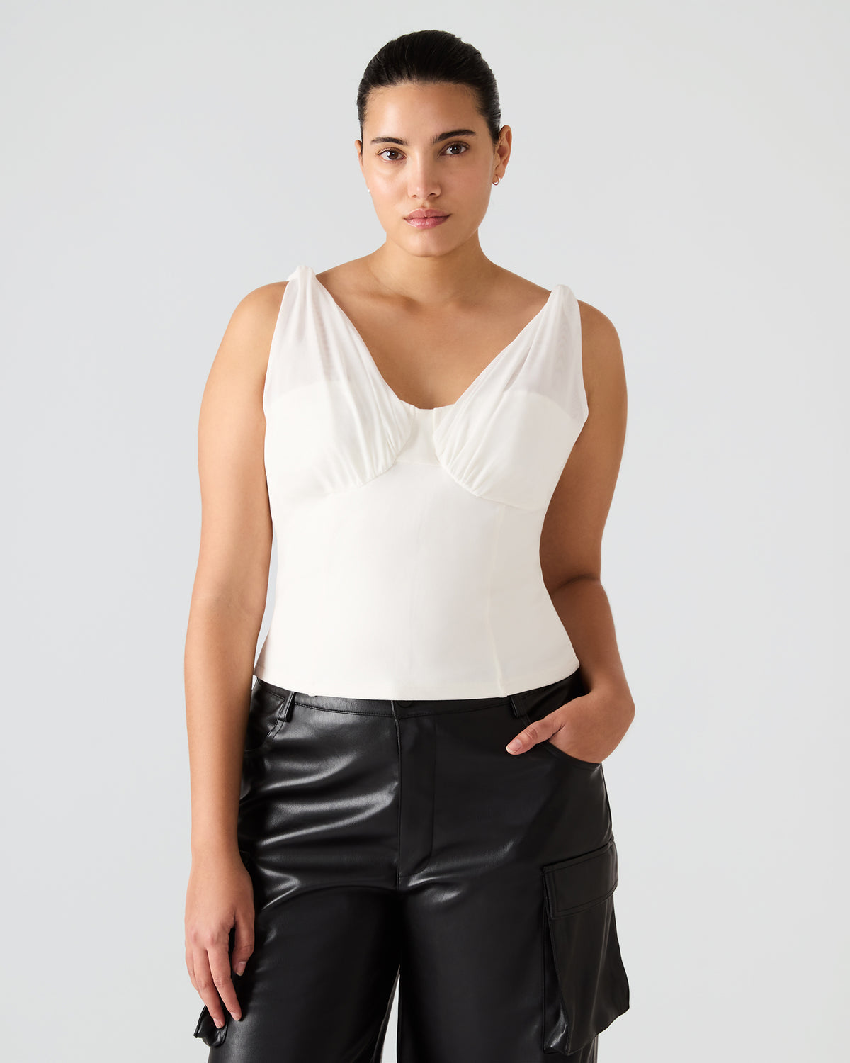 Steve Madden ADDISYN Antique V-neck Sleeveless Mesh Women's Top