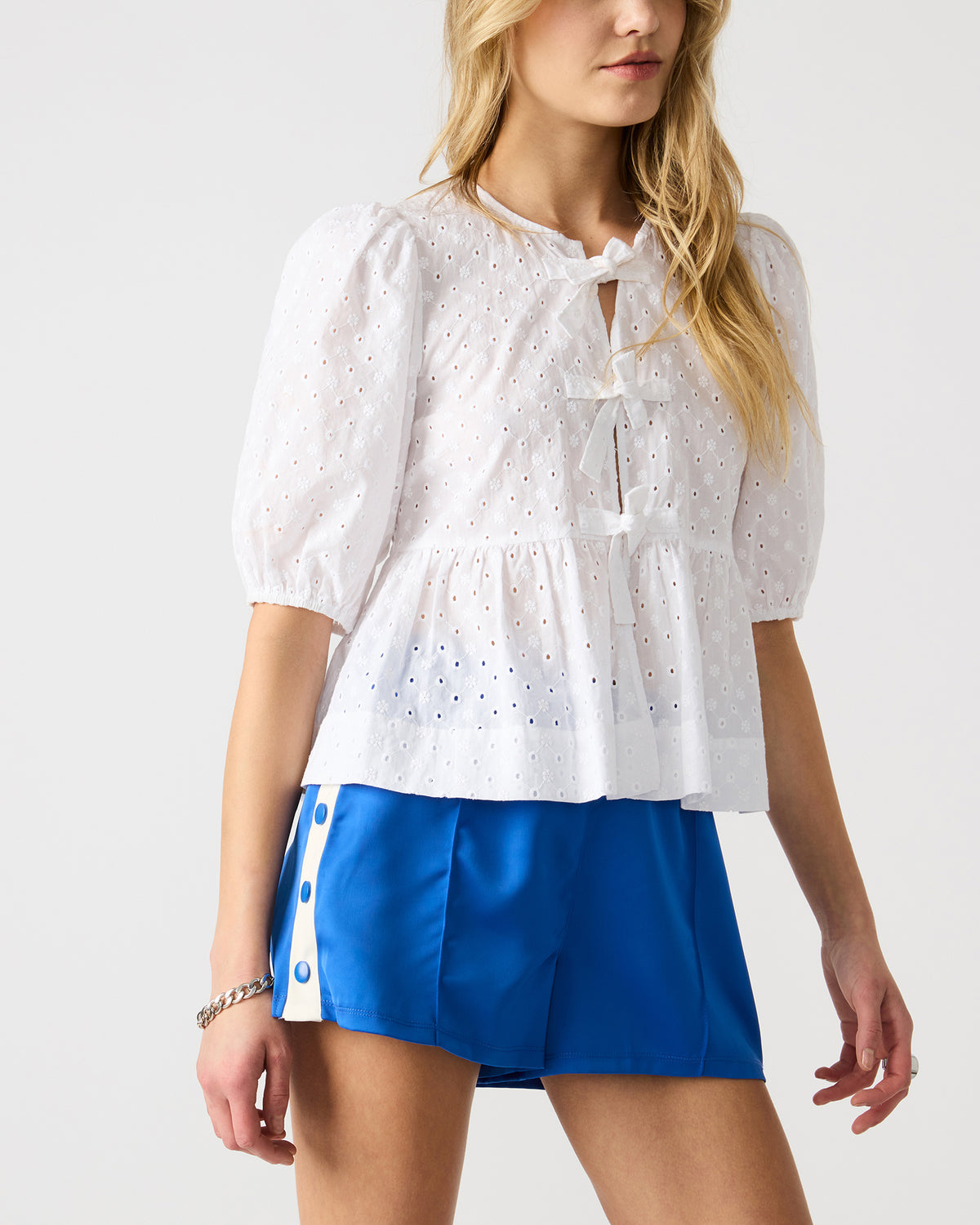 Steve Madden PAULA Top White Short-Sleeved Tie-Front Eyelet Top