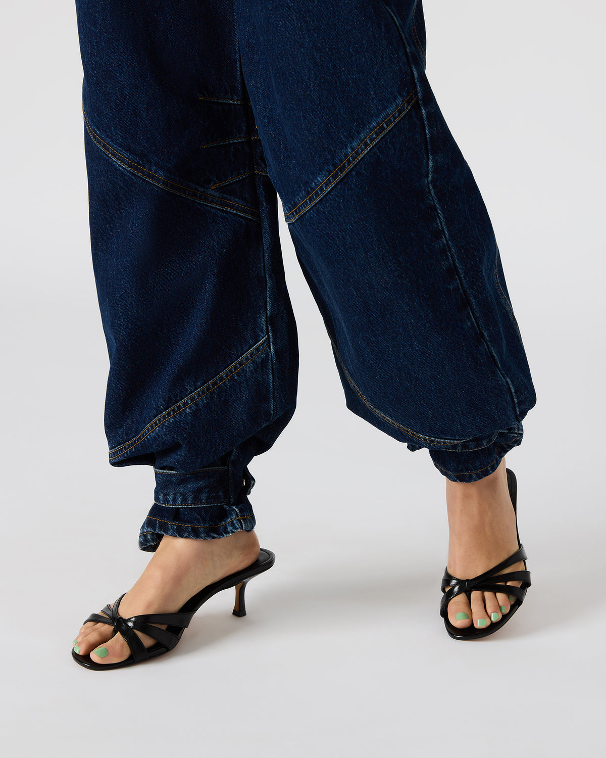 Steve Madden TRE Dark Denim Barrel Women's Jean