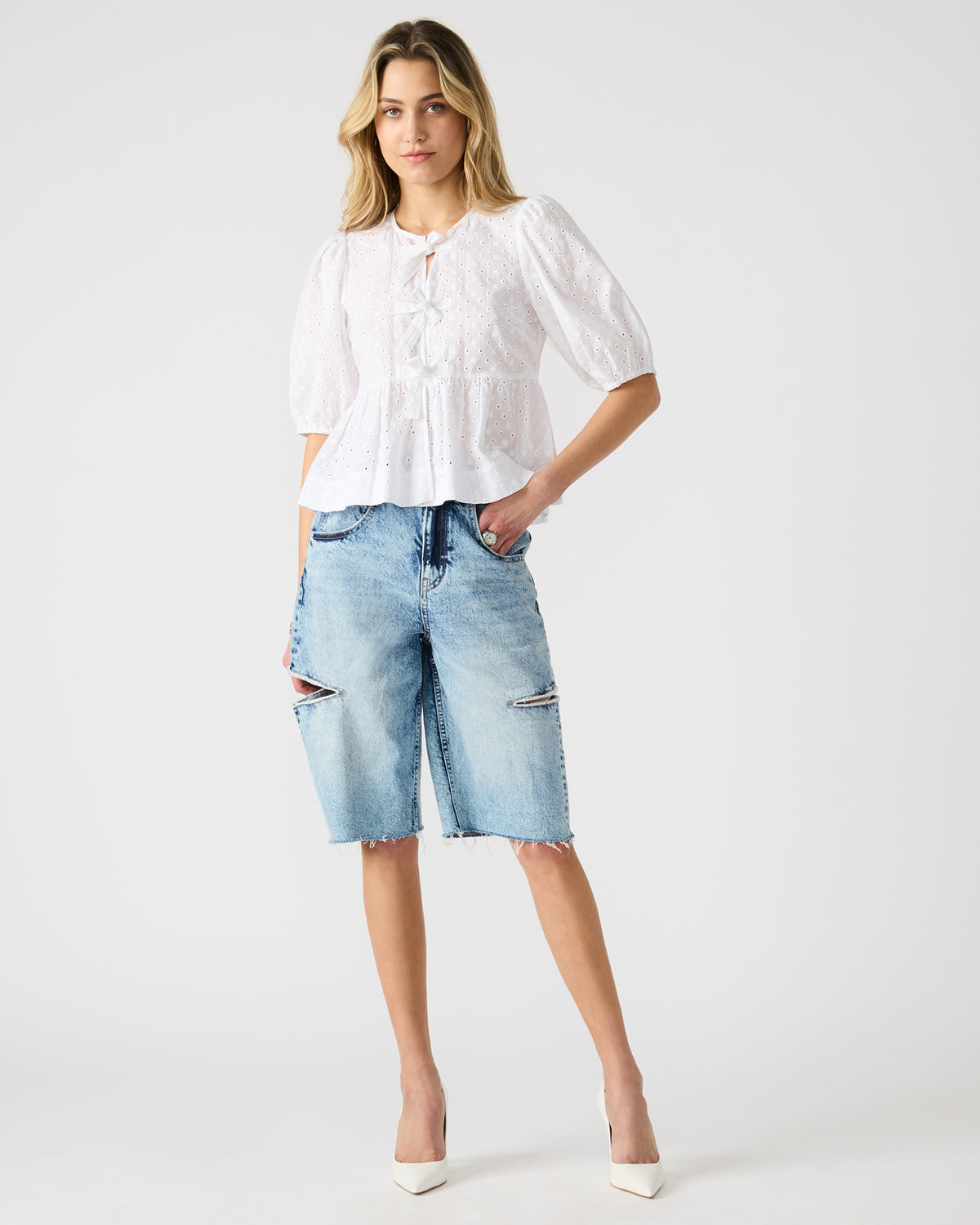 Steve Madden LANGE Denim Women's Side Slit Barrel Shorts