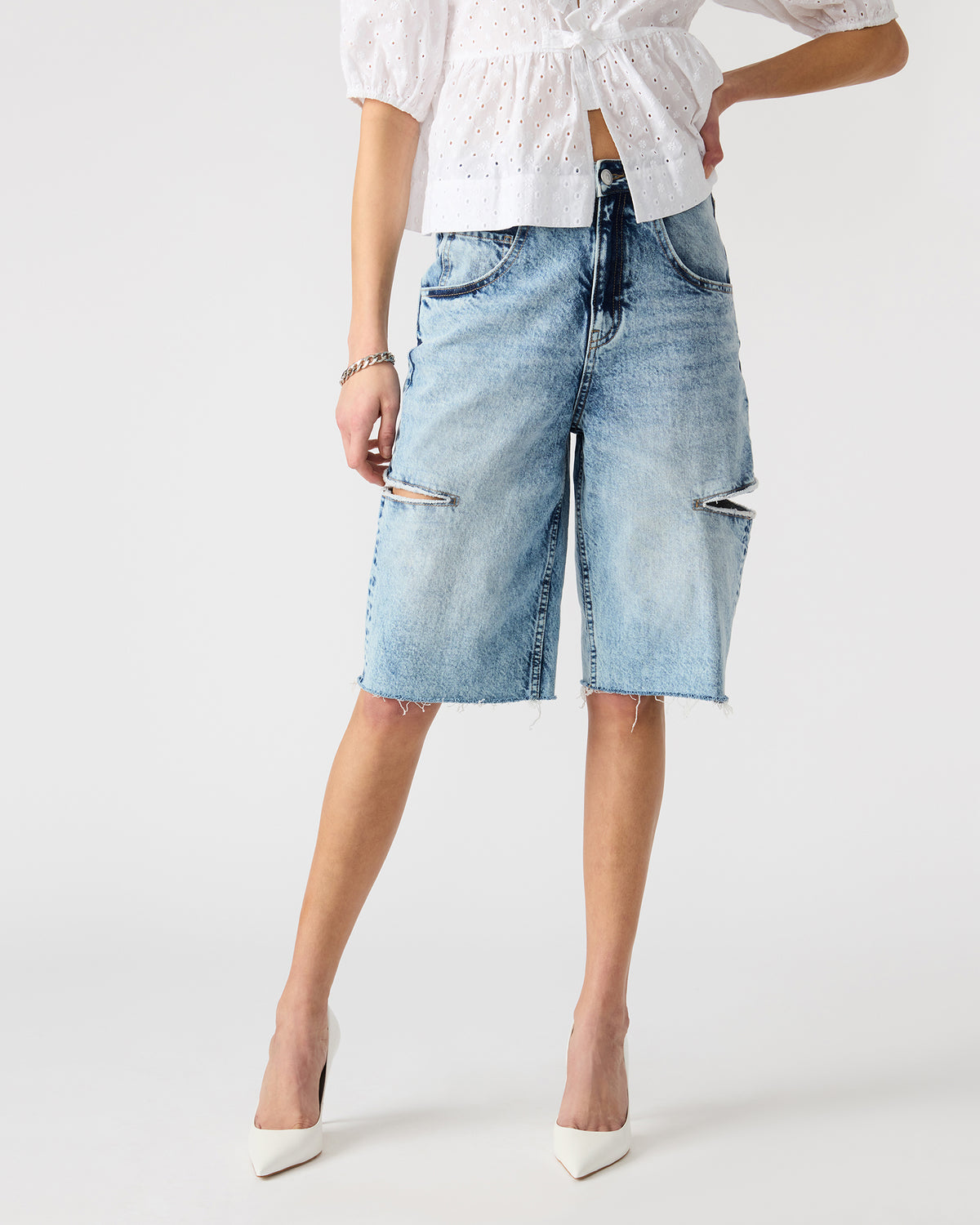 Steve Madden LANGE Denim Women's Side Slit Barrel Shorts