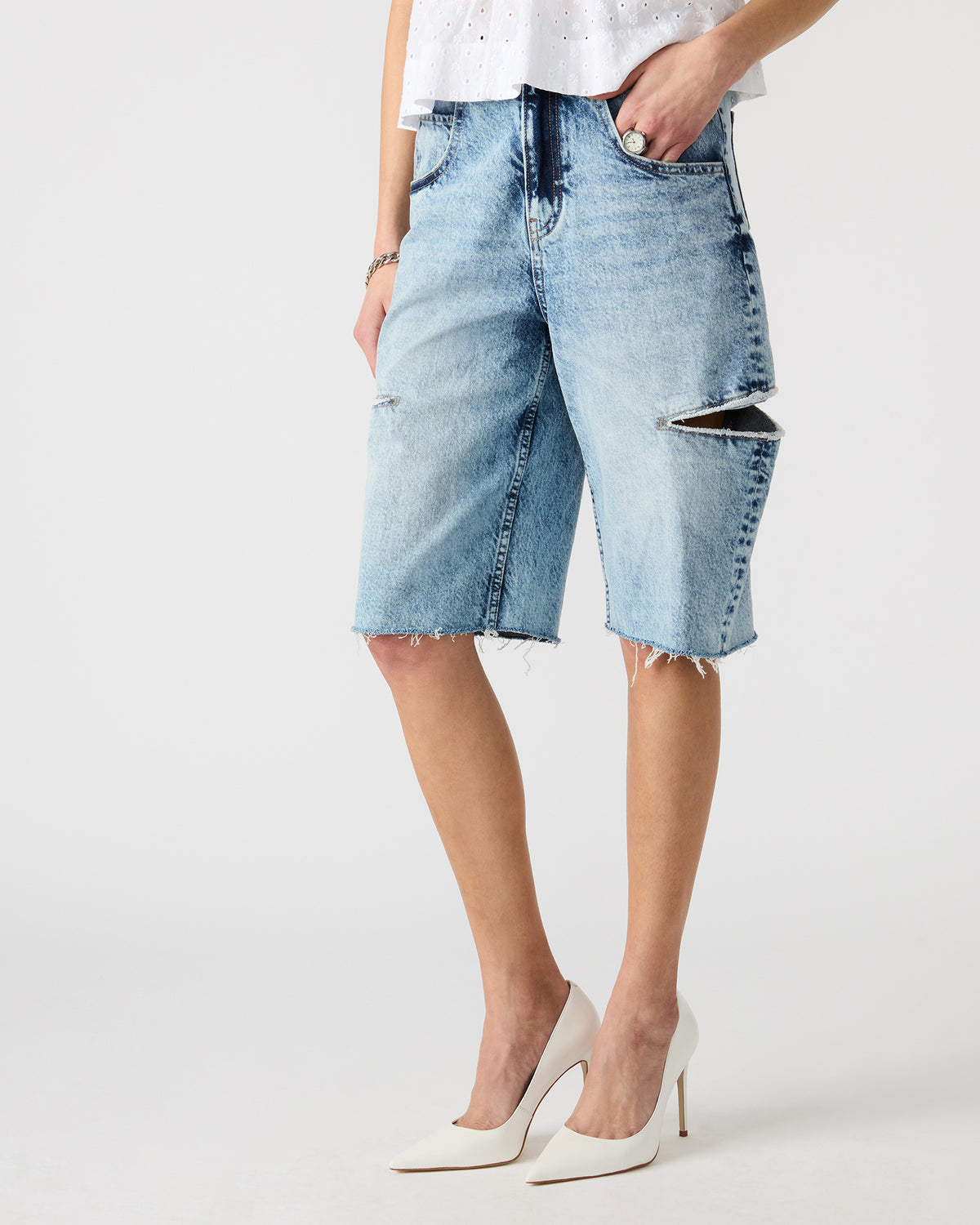 Steve Madden LANGE Denim Women's Side Slit Barrel Shorts