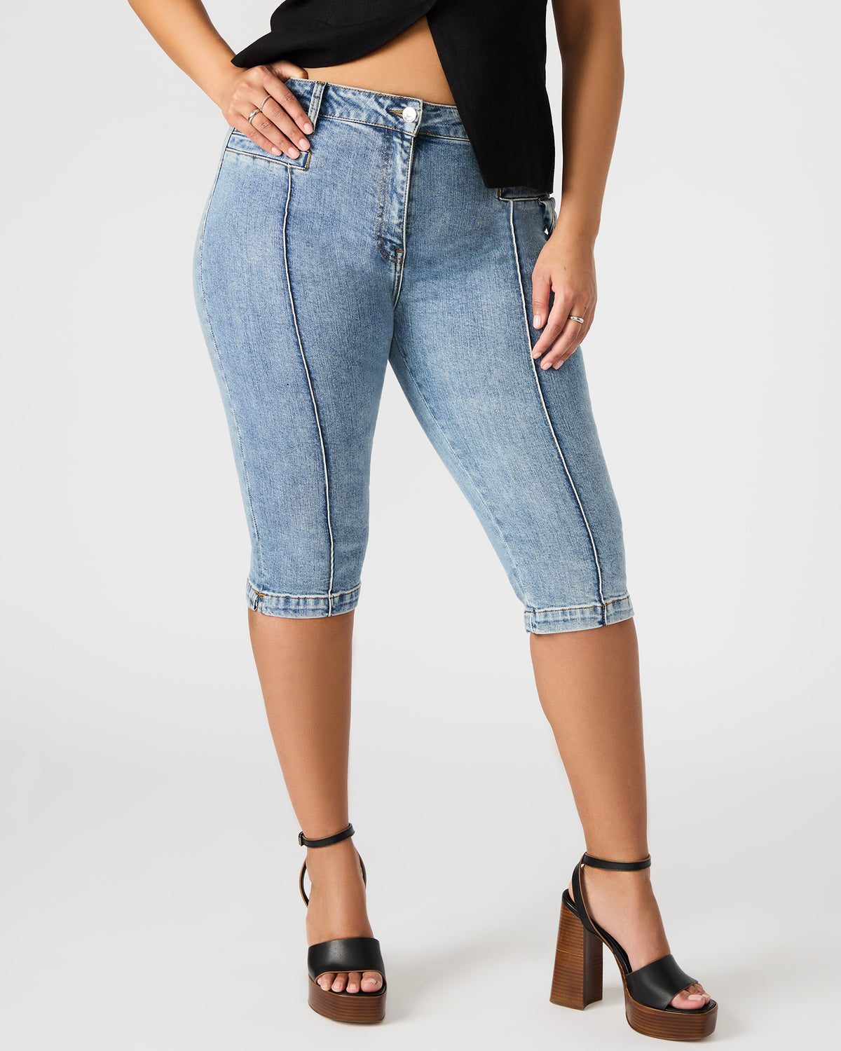 Steve Madden SKINNY DELRAY Denim Women's Fitted Capri Pants