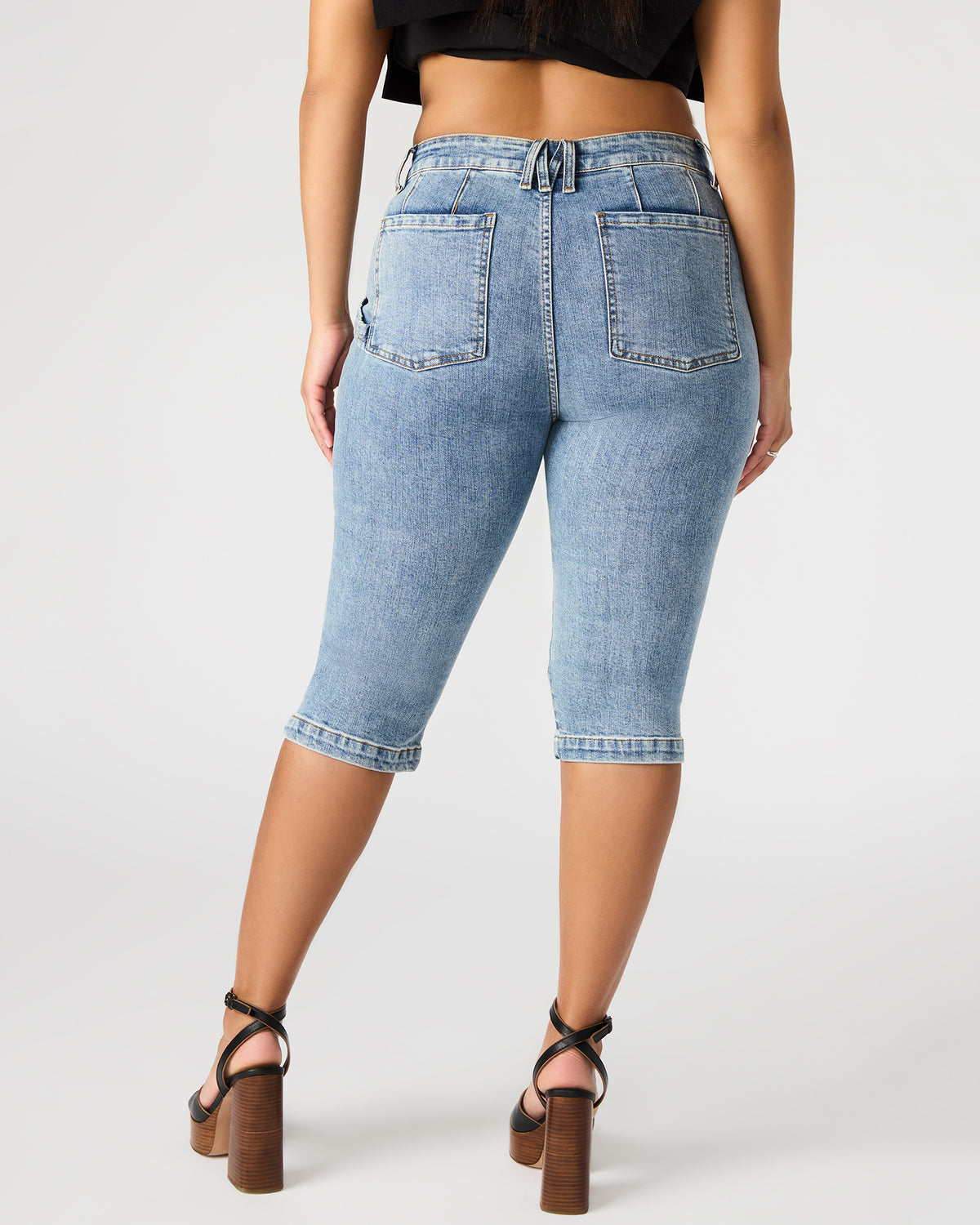 Steve Madden SKINNY DELRAY Denim Women's Fitted Capri Pants